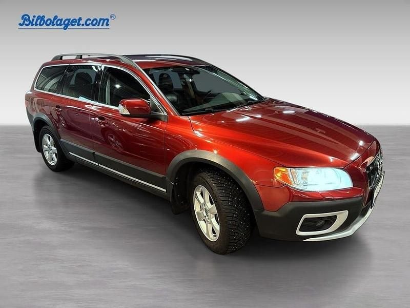 Begagnad Volvo XC70 Summum 165 HK (121 kW) 2011 Röd Kombi