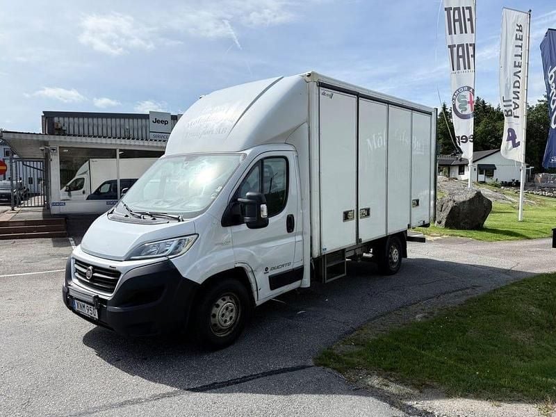 Vit Begagnad 2018 Fiat Ducato Van | 160 000 kr (Dyr) - Bild 1/4