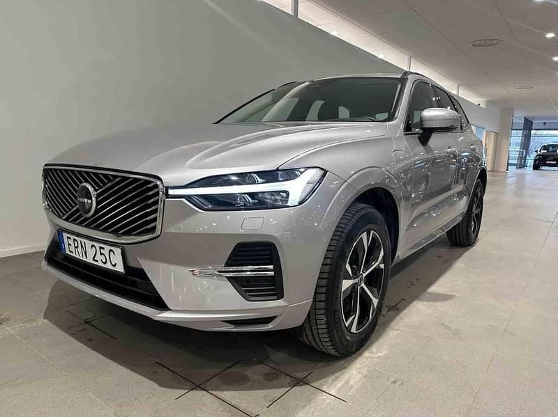 Silver Begagnad 2026 Volvo XC60 SUV | 554 500 kr (Bra pris) - Bild 1/1