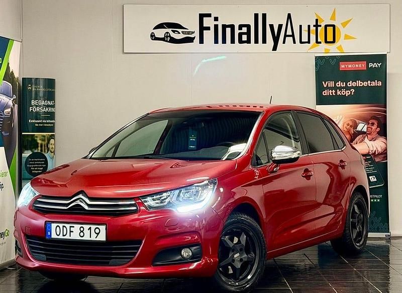 Röd Begagnad 2016 Citroën C4 Halvkombi | 89 900 kr (Marknadspris) - Bild 1/4