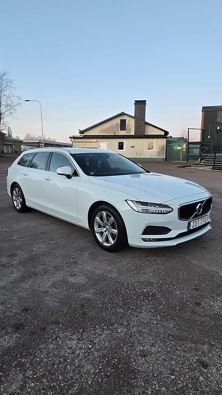 Begagnad 2018 Volvo V90 Kombi | 269 000 kr (Dyr) - Bild 1/4