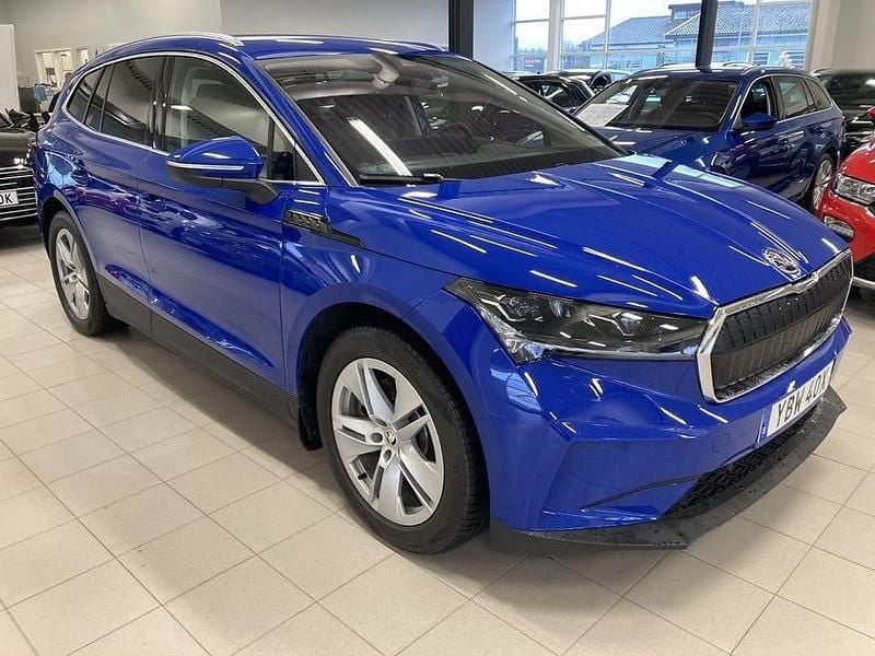 Blå (energy blue) Begagnad 2022 Skoda Enyaq iV SUV | 329 000 kr (Superpris) - Bild 1/4