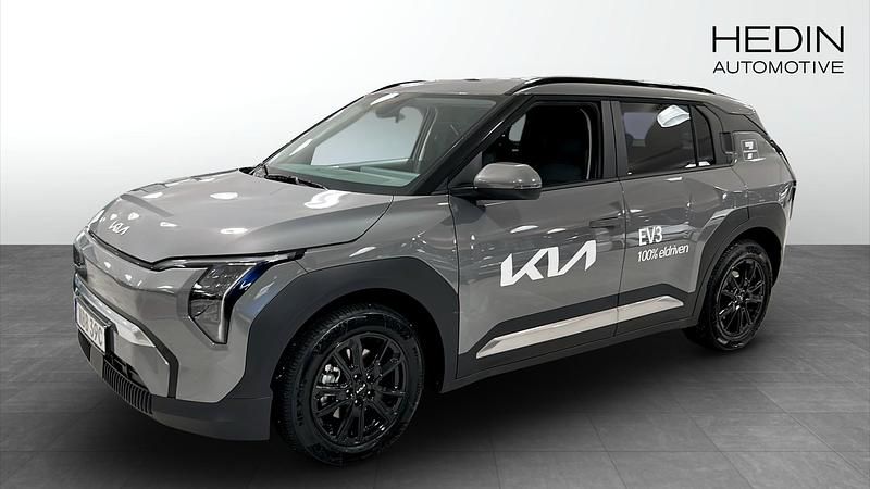 Grå Ny 2025 Kia EV3 Plus SUV | 539 300 kr (Lite dyr) - Bild 1/4