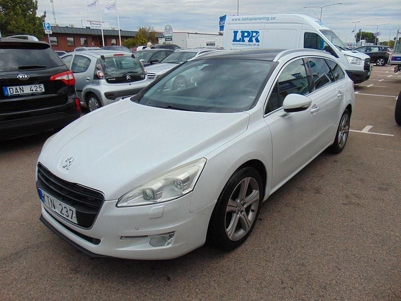 Vit Begagnad 2011 Peugeot 508 Kombi | 32 000 kr (Marknadspris) - Bild 1/4