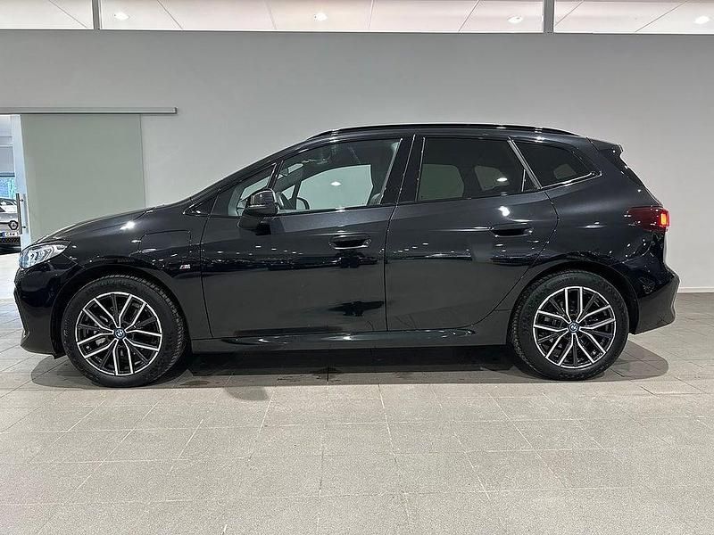Begagnad BMW 225 M Sport 136 HK (100 kW) 2023 Svart Kombi