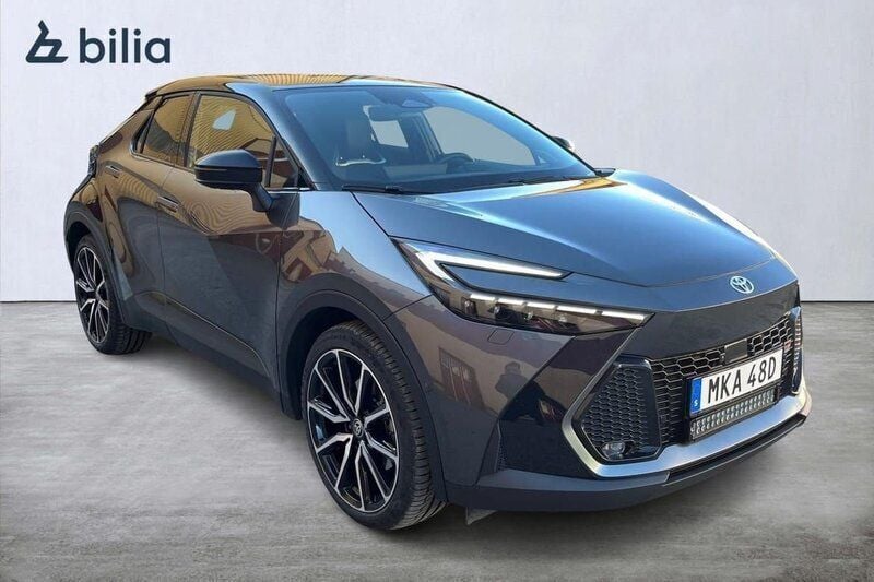 Grå Begagnad 2024 Toyota C-HR Edition SUV | 509 900 kr (Dyr) - Bild 1/3