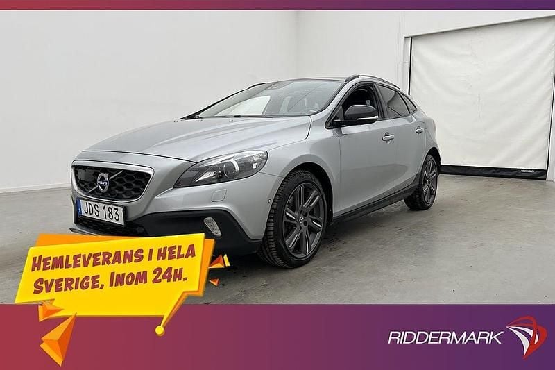 Silver Begagnad 2016 Volvo V40 CC Summum Kombi | 189 800 kr (Marknadspris) - Bild 1/3