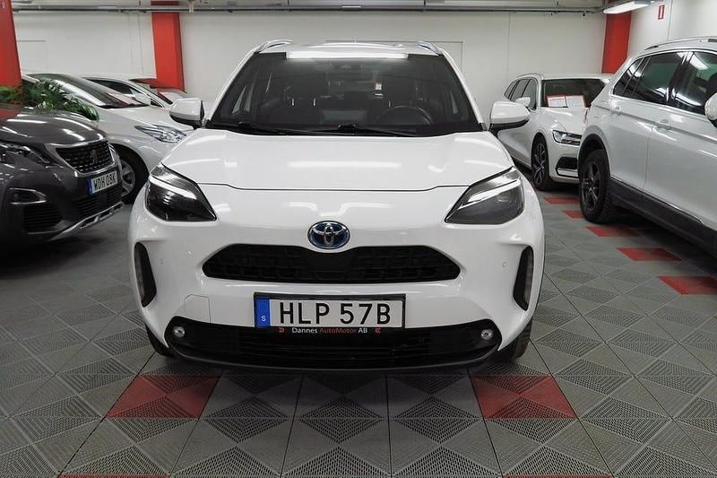 Begagnad Toyota Yaris Hybrid Active 116 HK (85 kW) 2022 Vit