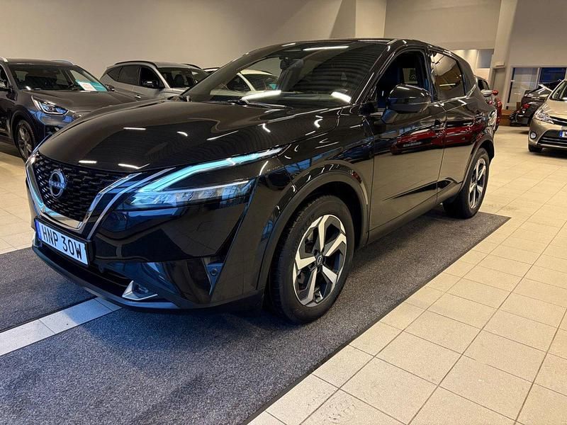 Svart Begagnad 2023 Nissan Qashqai S SUV | 328 000 kr (Lite dyr) - Bild 1/4