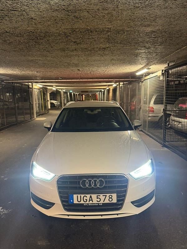Begagnad 2015 Audi A3 Sportback Halvkombi | 114 999 kr (Marknadspris) - Bild 1/4