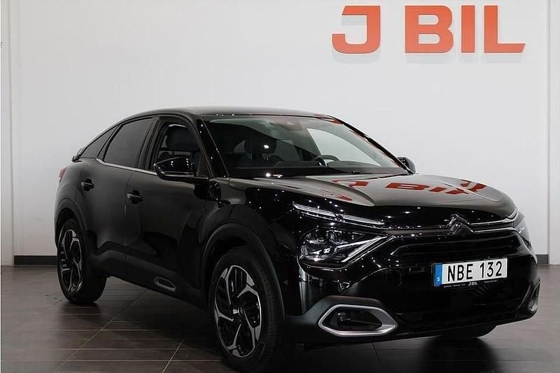Svart Begagnad 2023 Citroën C4 Shine Halvkombi | 214 900 kr (Bra pris) - Bild 1/4