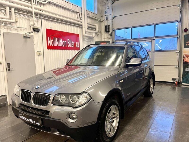 Grå Begagnad 2009 BMW X3 Comfort Edition SUV | 89 900 kr (Marknadspris) - Bild 1/4