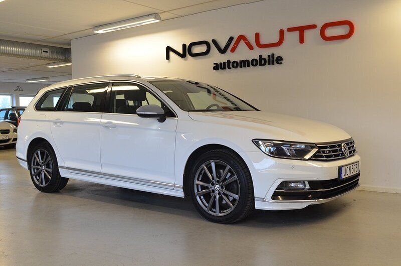 Vit (candyit) Begagnad 2016 VW Passat R-line Kombi | 158 900 kr (Lite dyr) - Bild 1/4