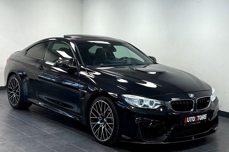 Svart Begagnad 2015 BMW M4 M Performance Sportkupé | 469 900 kr (Dyr) - Bild 1/4