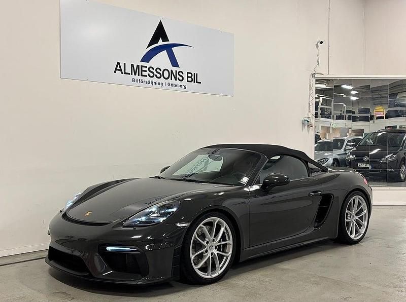 Begagnad Porsche 718 Spyder 420 HK (308 kW) 2022 Grön Cab