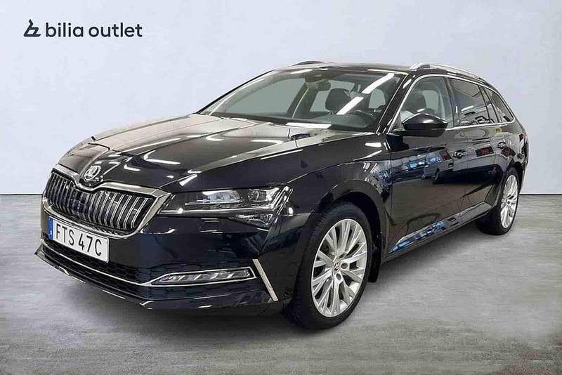 Svart Begagnad 2021 Skoda Superb Kombi | 274 900 kr - Bild 1/1