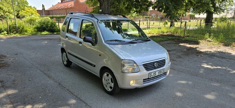 Silver Begagnad 2001 Suzuki Wagon R+ Kombi | 20 000 kr - Bild 1/4