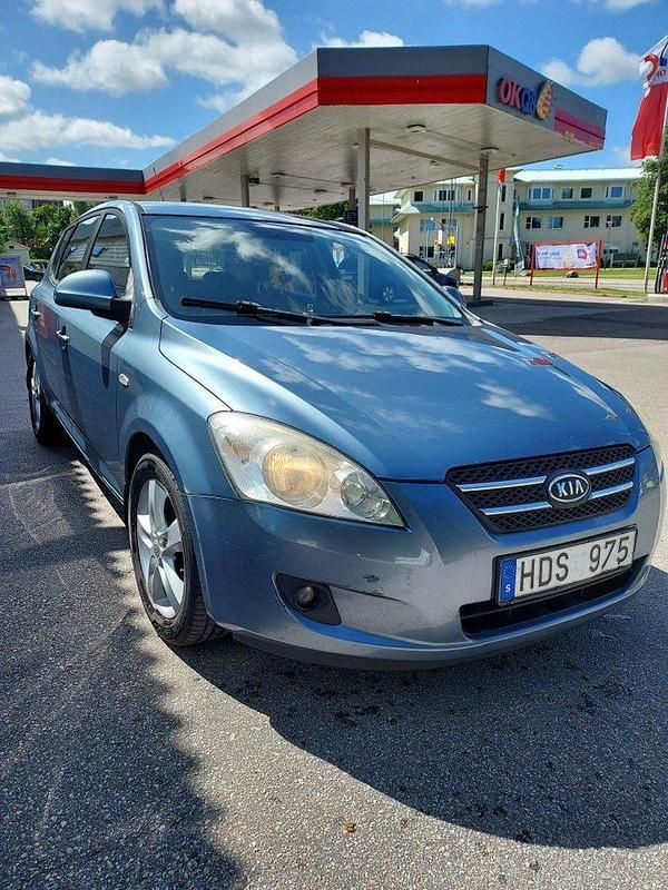 Blå Begagnad 2008 Kia Ceed 4 Halvkombi | 24 900 kr (Marknadspris) - Bild 1/4