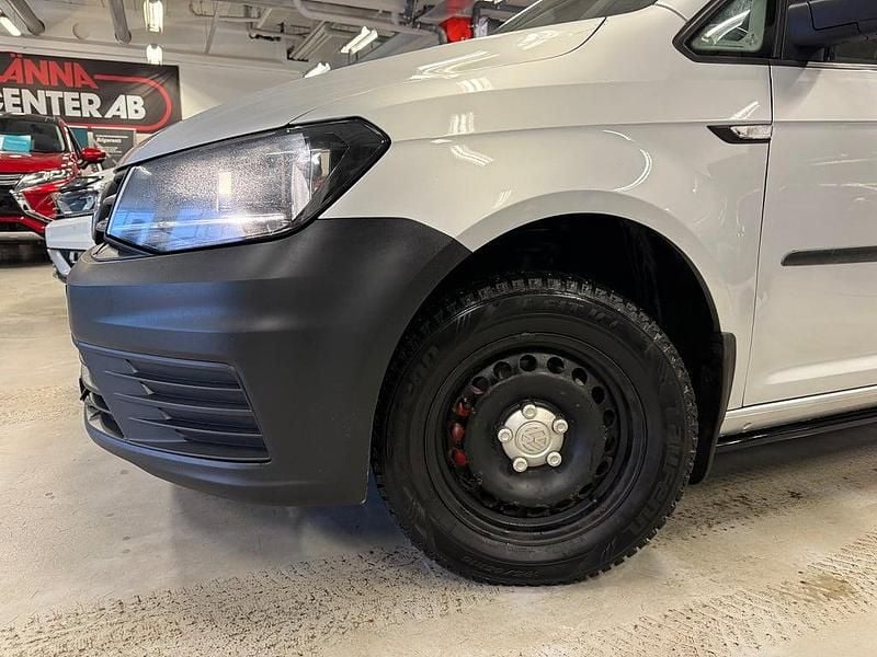 Begagnad VW Caddy 102 HK (75 kW) 2018 Silver Minibuss