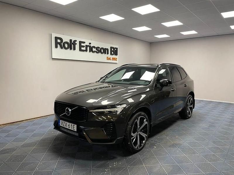 Grå Begagnad 2022 Volvo XC60 SUV | 429 500 kr (Marknadspris) - Bild 1/4