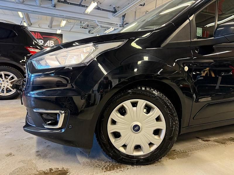 Begagnad Ford Tourneo 120 HK (88 kW) 2018 Svart Minibuss