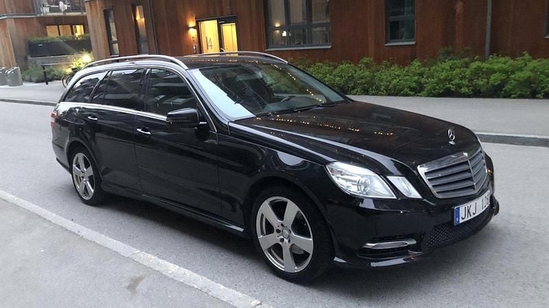 Svart Begagnad 2013 Mercedes E200 Kombi | 89 000 kr (Bra pris) - Bild 1/3
