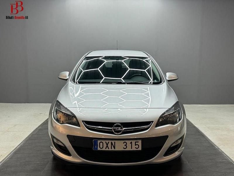 Grå Begagnad 2013 Opel Astra Kombi | 59 900 kr (Lite dyr) - Bild 1/4