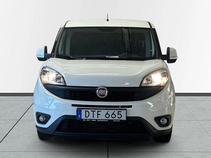 Begagnad Fiat Doblò S 90 HK (66 kW) 2016 Vit Minibuss