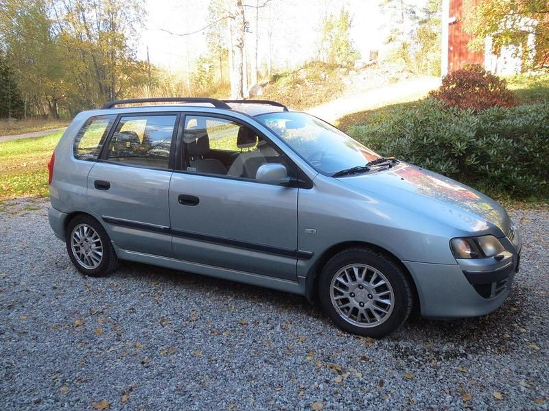 Silver Begagnad 2003 Mitsubishi Space Star Kombi | 18 000 kr (Marknadspris) - Bild 1/4