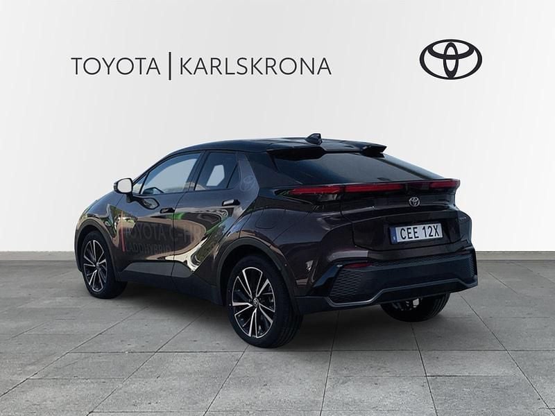 Begagnad Toyota C-HR Executive 226 HK (166 kW) 2025 Lila SUV