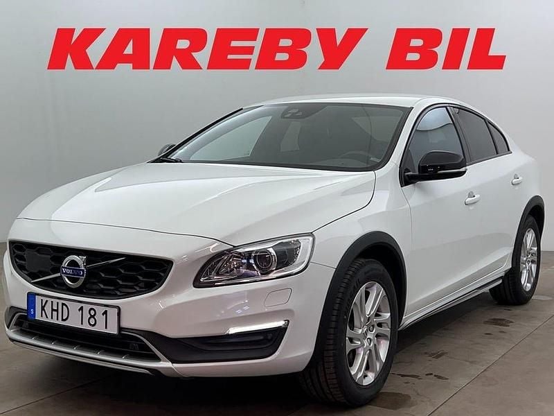 Vit Begagnad 2018 Volvo S60 CC Momentum Sedan | 228 900 kr (Bra pris) - Bild 1/3