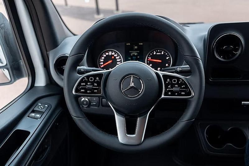 Begagnad Mercedes Sprinter 191 HK (140 kW) 2024 Vit Van