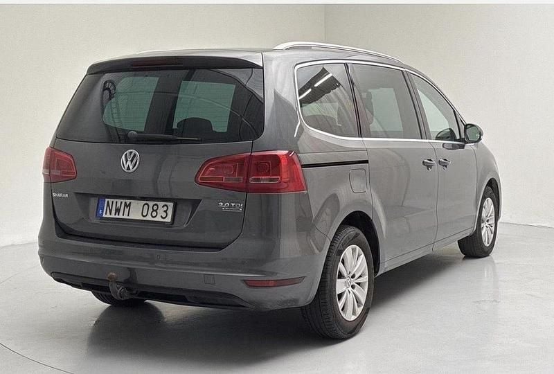 Begagnad VW Sharan 140 HK (102 kW) 2014 Minibuss
