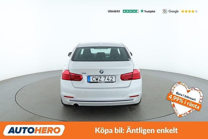 Begagnad BMW 318 Sport Line 151 HK (111 kW) 2016 Vit Sedan