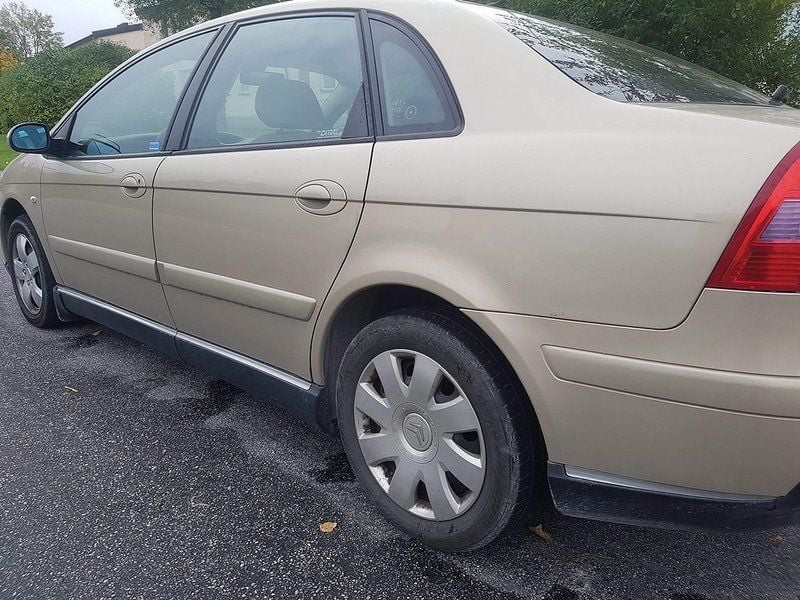 Ljusbrun Begagnad 2004 Citroën C5 Sedan | 19 500 kr - Bild 1/4