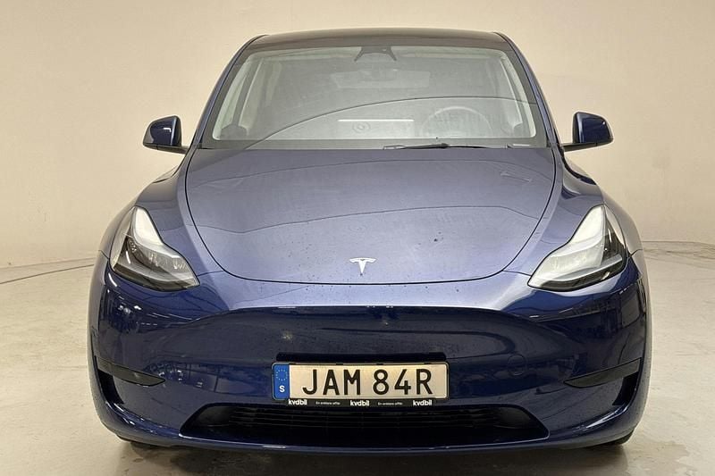 Begagnad Tesla Model Y RWD 219 kW (299 HK) 2023 Blå SUV