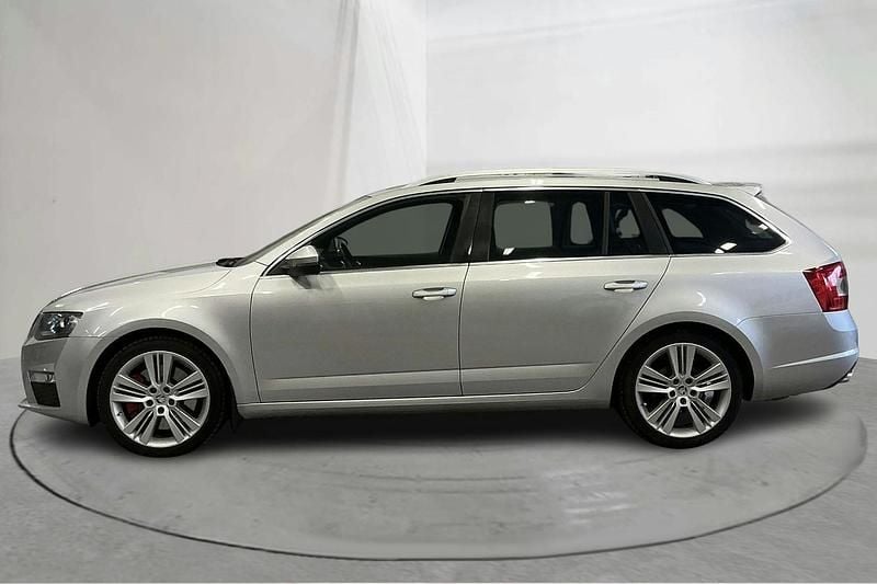 Begagnad Skoda Octavia RS 184 HK (135 kW) 2014 Silver Halvkombi