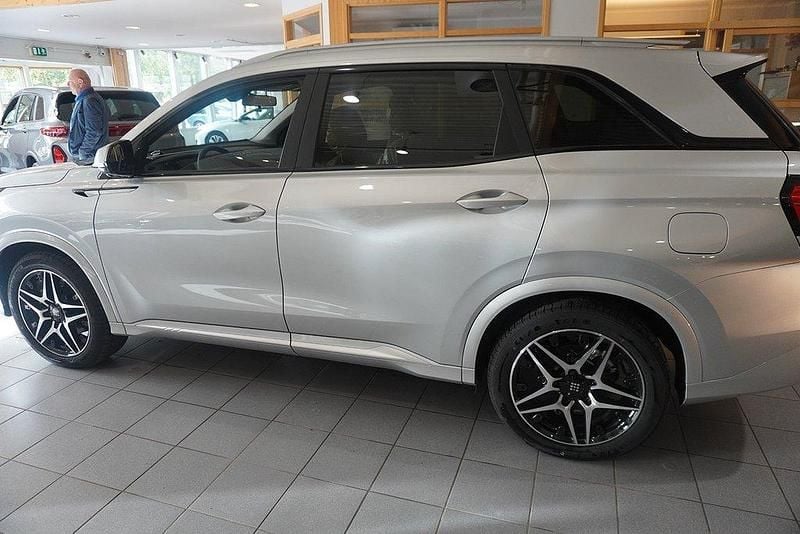 Begagnad DFSK E5 218 HK (160 kW) 2024 Silver SUV