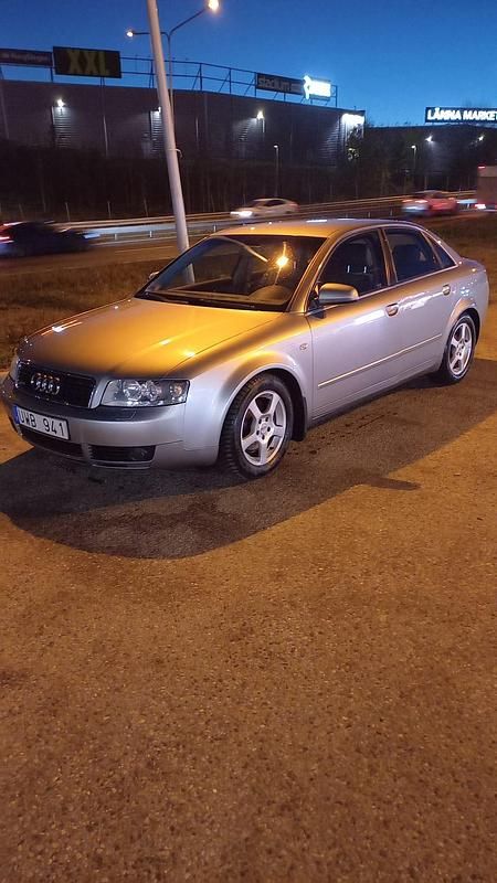 Begagnad 2004 Audi A4 Sedan | 64 000 kr - Bild 1/4