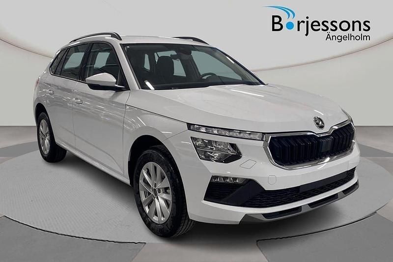 Vit Ny 2024 Skoda Kamiq Selection SUV | 289 000 kr (Marknadspris) - Bild 1/4