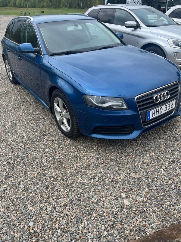 Blå Begagnad 2010 Audi A4 Kombi | 65 000 kr (Marknadspris) - Bild 1/4