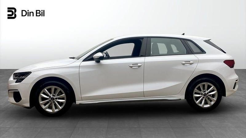 Begagnad Audi A3 Proline 150 HK (110 kW) 2022 Ibisvit Sedan