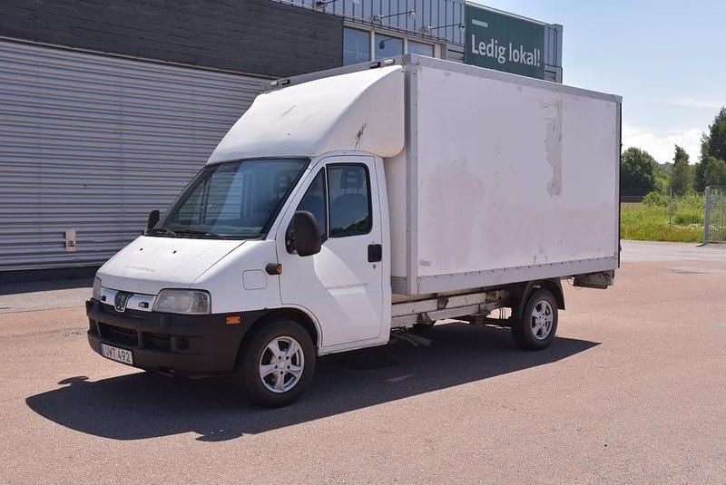 Begagnad Peugeot Boxer 128 HK (94 kW) 2004 Vit Van