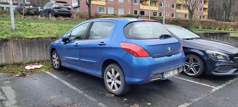 Blå Begagnad 2010 Peugeot 308 Halvkombi | 18 000 kr (Superpris) - Bild 1/4