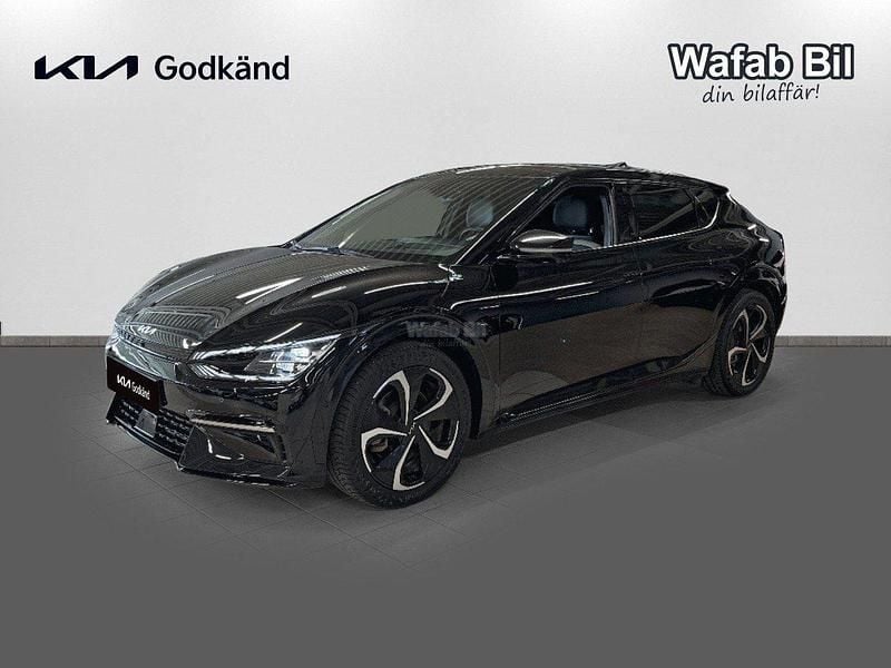 Svart (/abp/ aurora black pearl) Begagnad 2022 Kia EV6 2 SUV | 469 900 kr (Marknadspris) - Bild 1/4