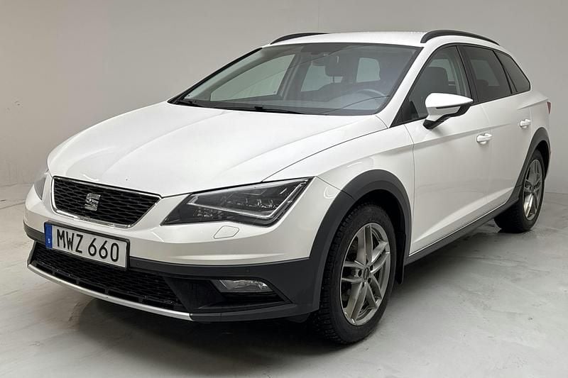 Vit Begagnad 2016 Seat Leon X-Perience 4Drive Kombi | 108 000 kr (Marknadspris) - Bild 1/4