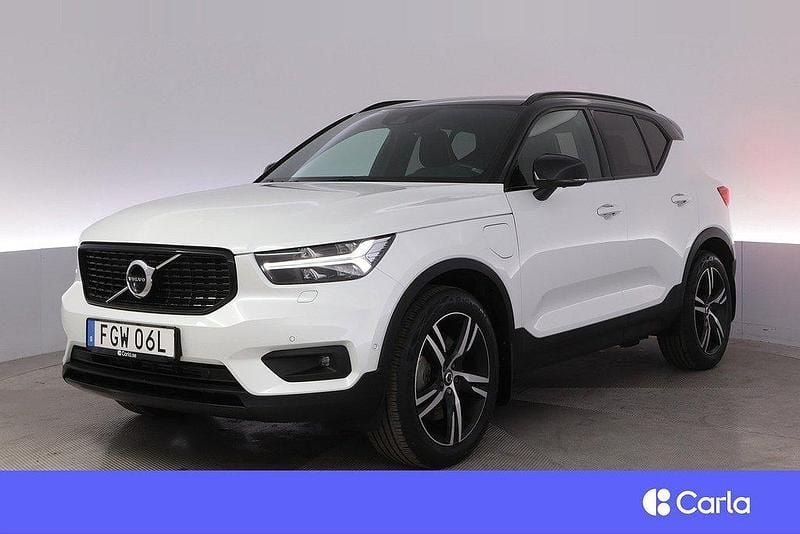 Vit Begagnad 2020 Volvo XC40 R-Design SUV | 389 900 kr (Marknadspris) - Bild 1/4
