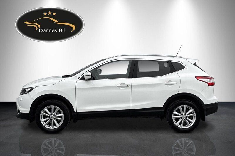 Vit Begagnad 2014 Nissan Qashqai SUV | 92 000 kr (Marknadspris) - Bild 1/4