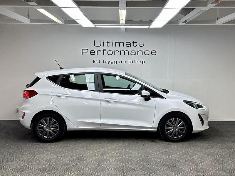 Begagnad Ford Fiesta Titanium 101 HK (74 kW) 2018 Vit Halvkombi