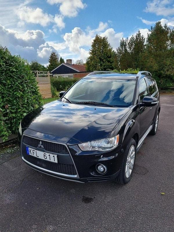 Svart Begagnad 2010 Mitsubishi Outlander SUV | 69 000 kr - Bild 1/4